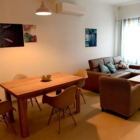 Red Malta - Take That In Bugibba Appartement *