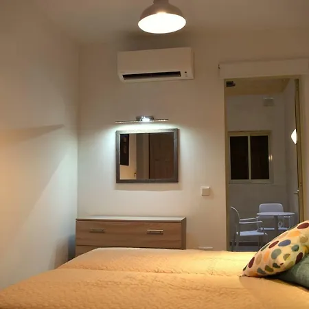 Red Malta - Take That In Bugibba Appartement